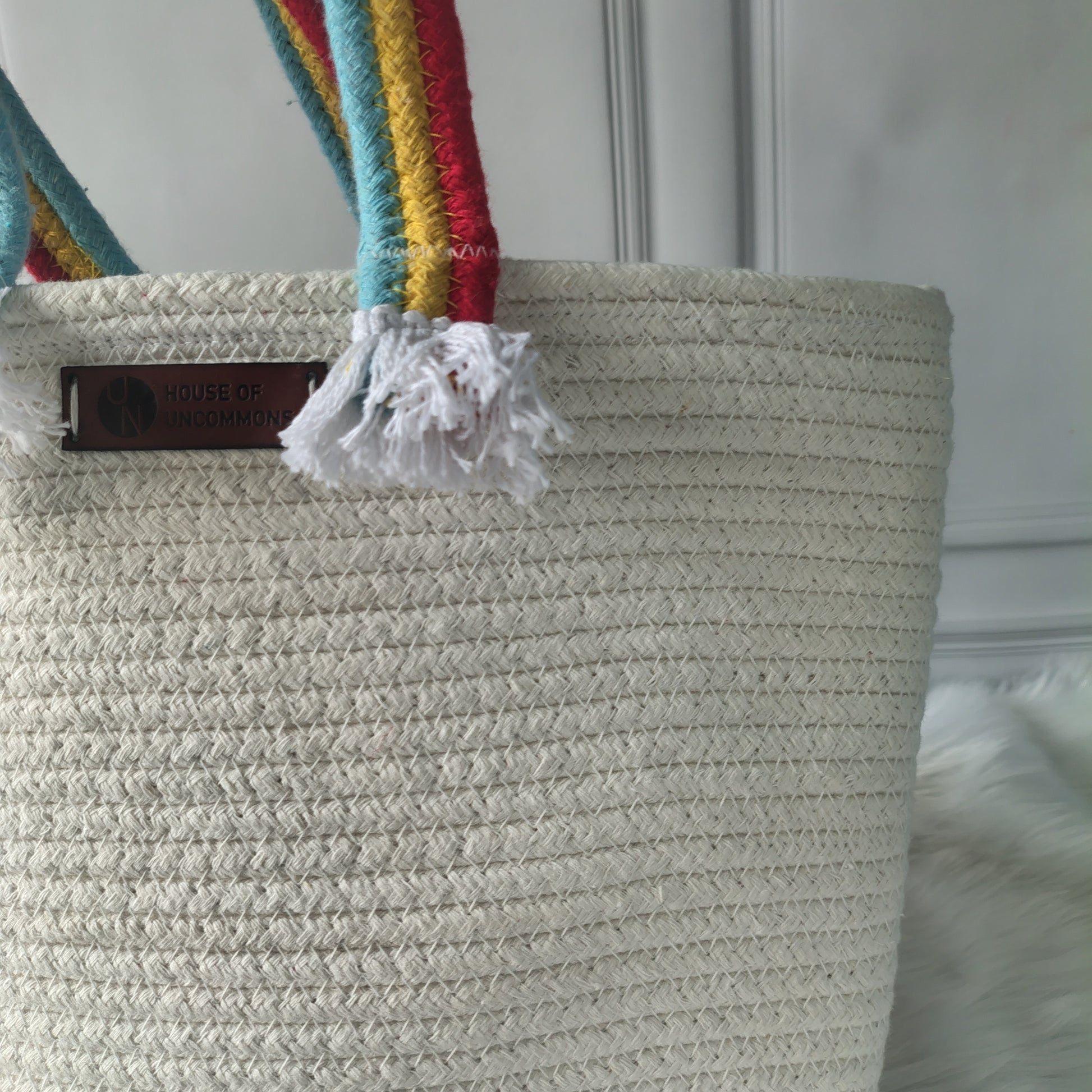 white_handbag