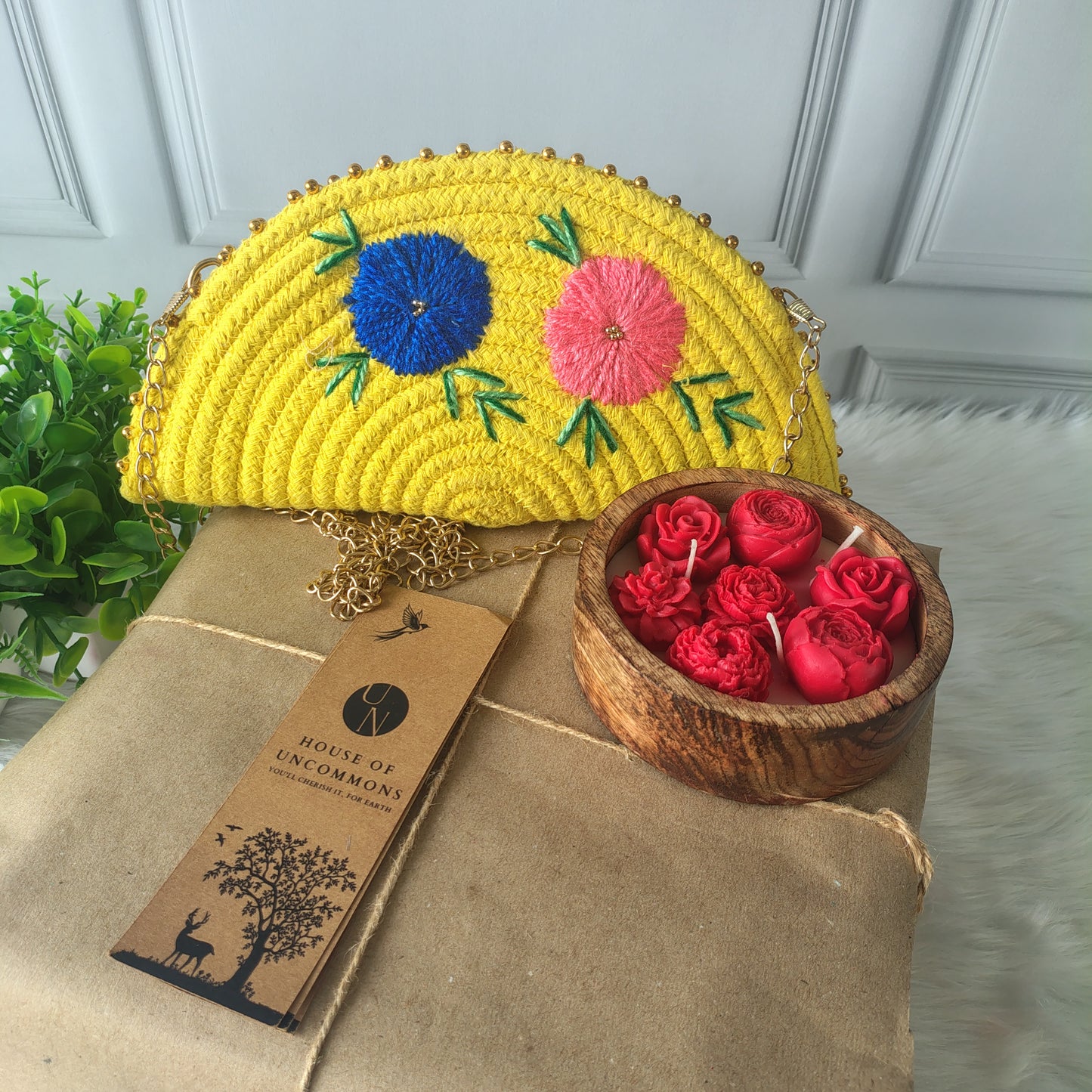 yellowclutch_gift